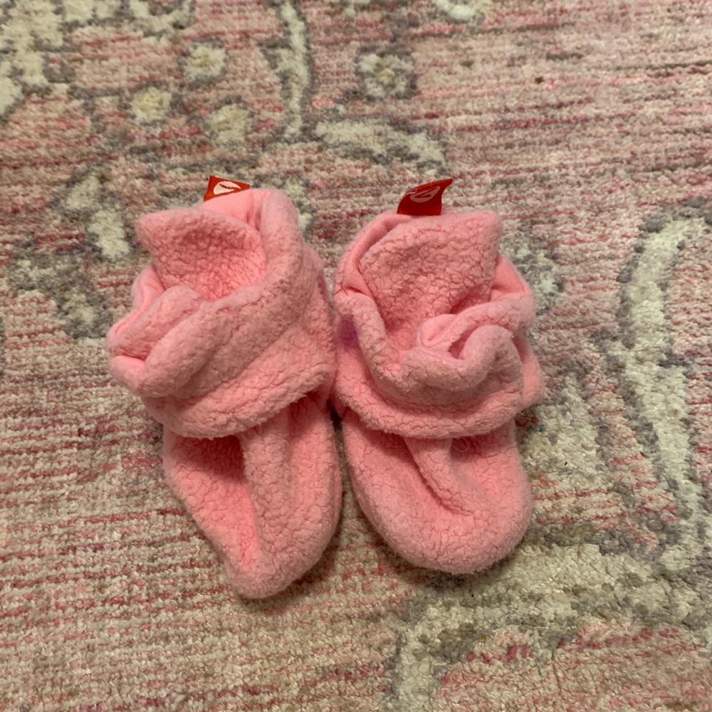Zurano pink booties 6 months